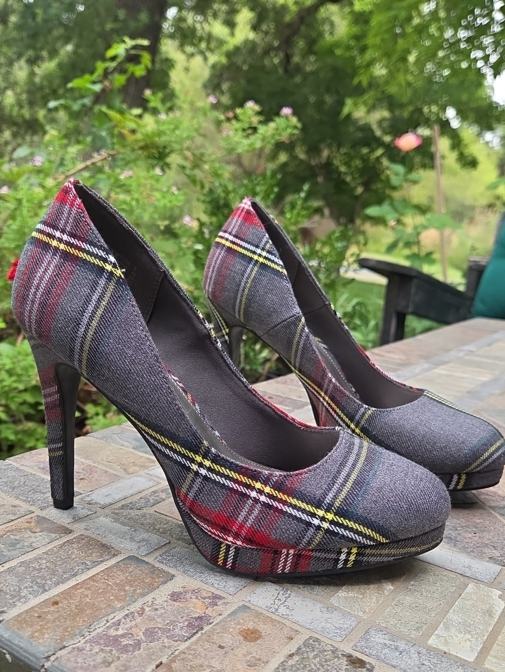 Fioni Plaid Heels Gray Red/Wine Color Tartan Pumps Size 8
